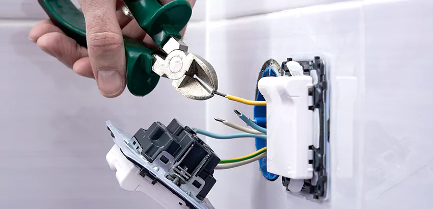 Outlet and Switch Repair Services in Waukee